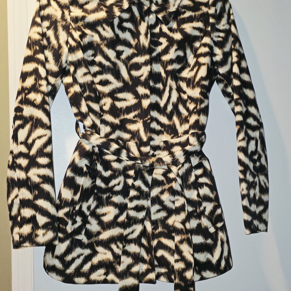 Stylish Black and Cream Patterned Coat
